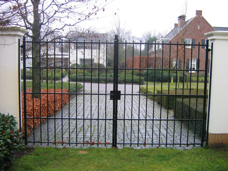 Poort met ronde spijlen